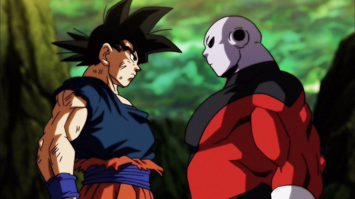 Goku y Jiren a punto de pelear mirandose fijamente